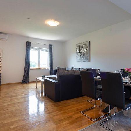 Apartmani Karoca 3 Pula Luaran gambar
