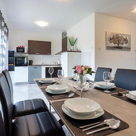 Apartmani Karoca 3 Pula Luaran gambar