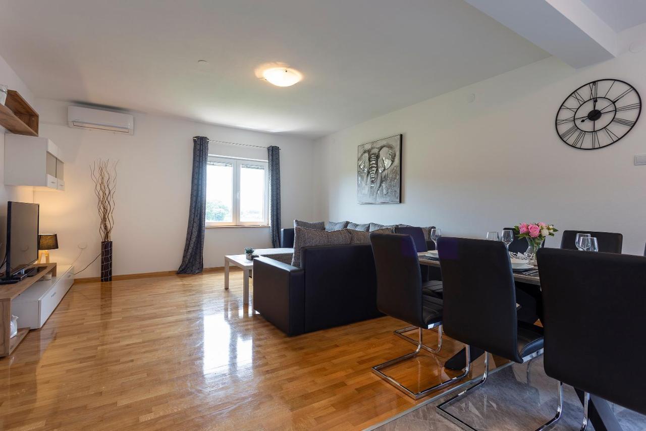 Apartmani Karoca 3 Pula Luaran gambar