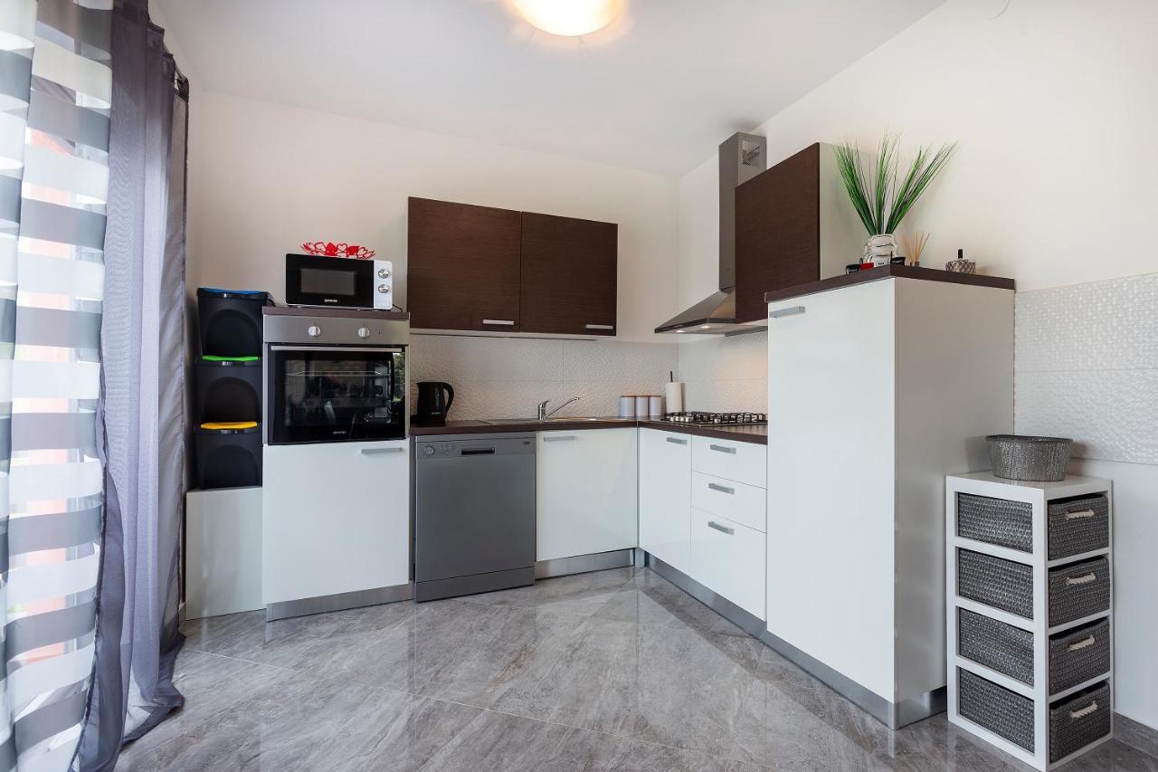 Apartmani Karoca 3 Pula Luaran gambar