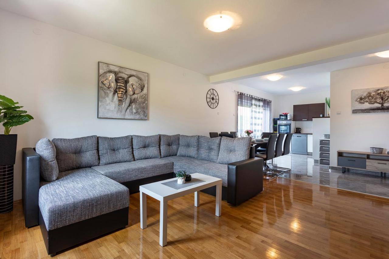 Apartmani Karoca 3 Pula Luaran gambar