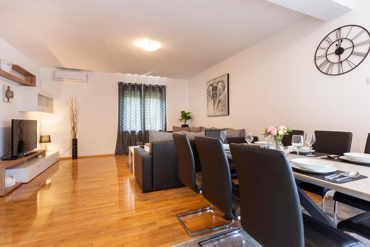 Apartmani Karoca 3 Pula Luaran gambar