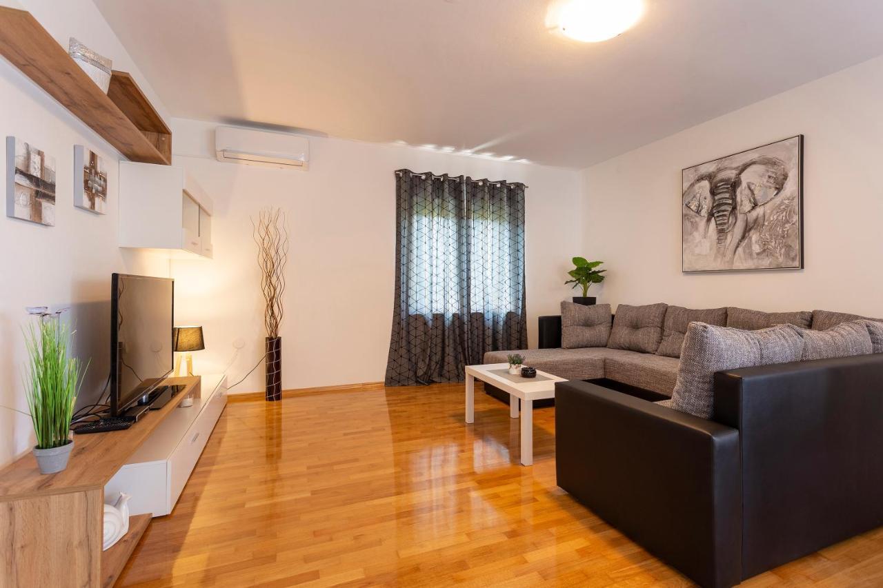 Apartmani Karoca 3 Pula Luaran gambar