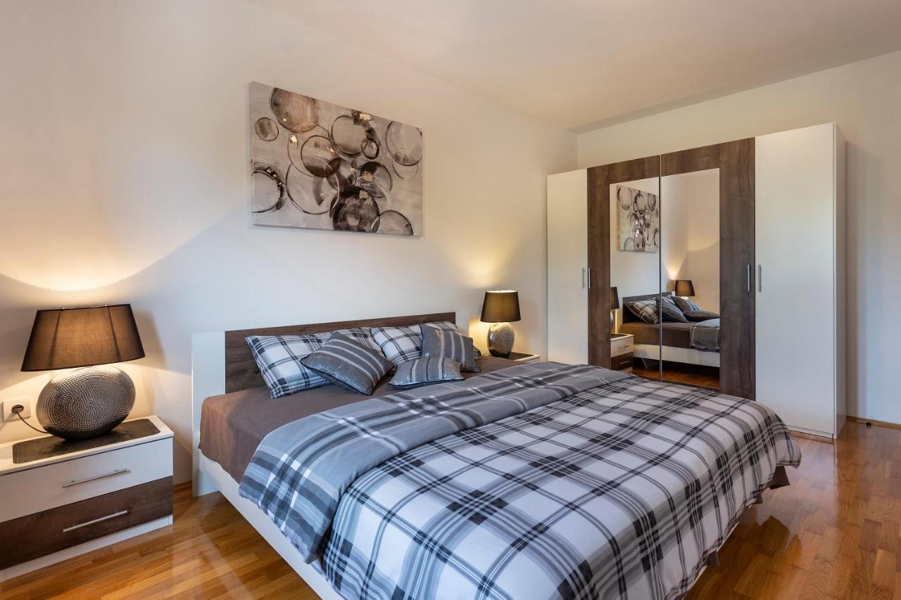 Apartmani Karoca 3 Pula Luaran gambar